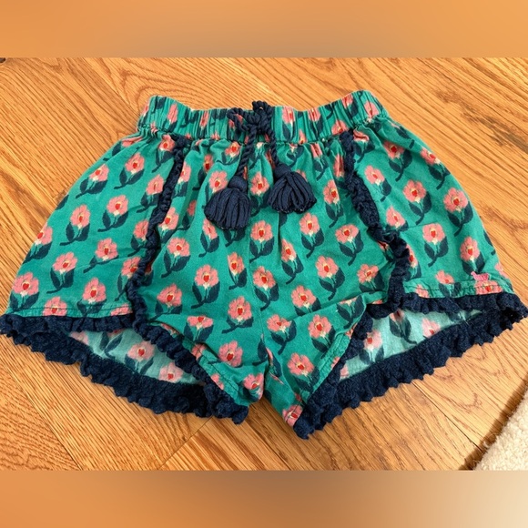 Pink Chicken Millie Girl’s Shorts in Green Ikat Floral size 7Y - Picture 1 of 4